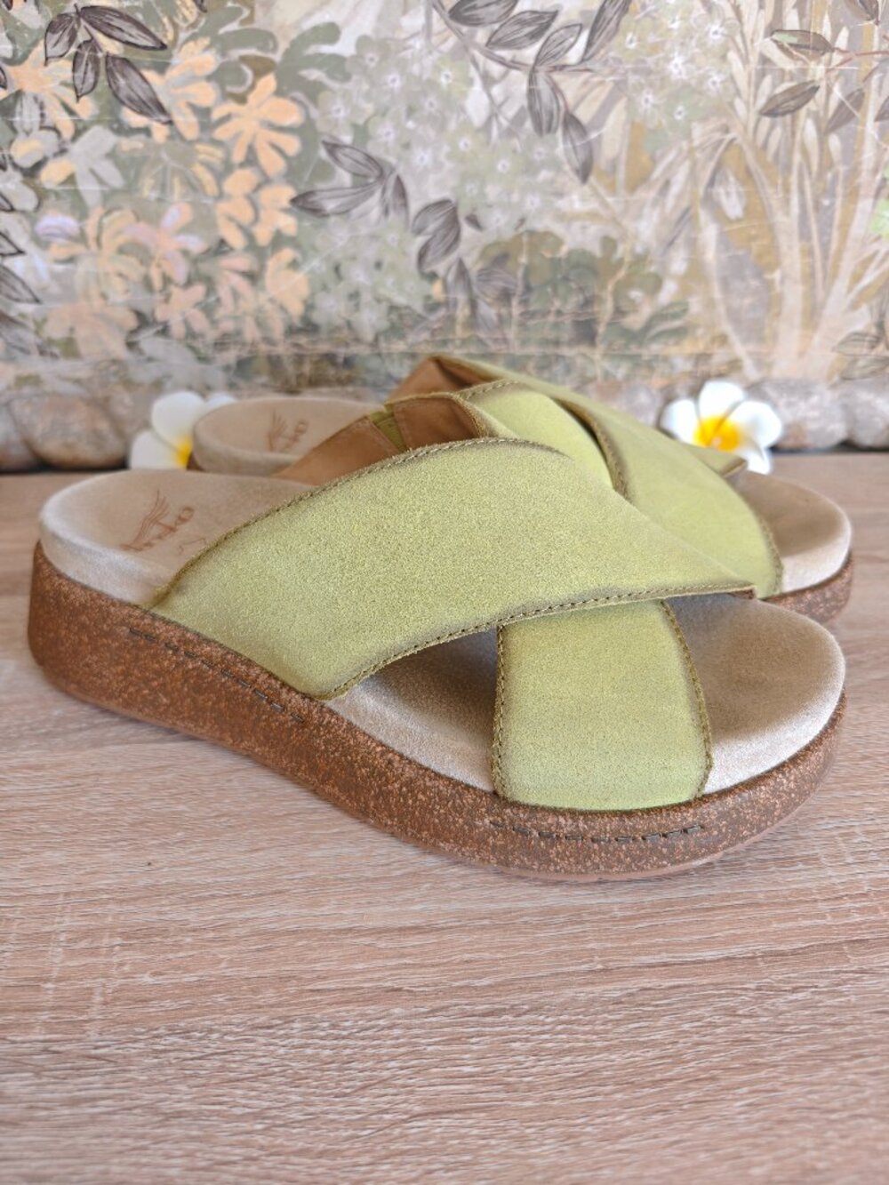 Dansko Bridget Lime Burnished Suede Leather Platform Slide Sandals Sz 40